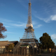 Illustration for article titled Bizarre Replicas of the Statue of Liberty and the Eiffel Tower